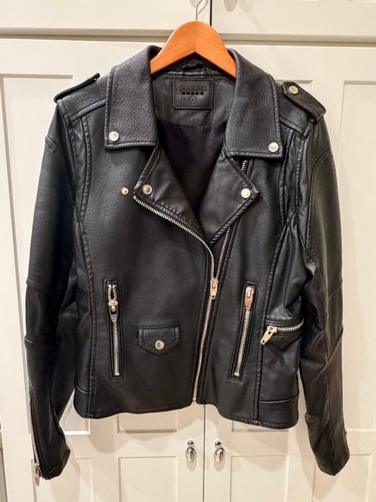 Blank NYC Jackets & Blazers - Blank NYC Black Faux Leather Moto Jacket Size Large Biker Zip Jacket